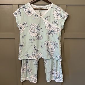 Garnet Hill Asian Wrap Organic Cotton Short Sleeve Cropped Pajamas Floral Sz XL